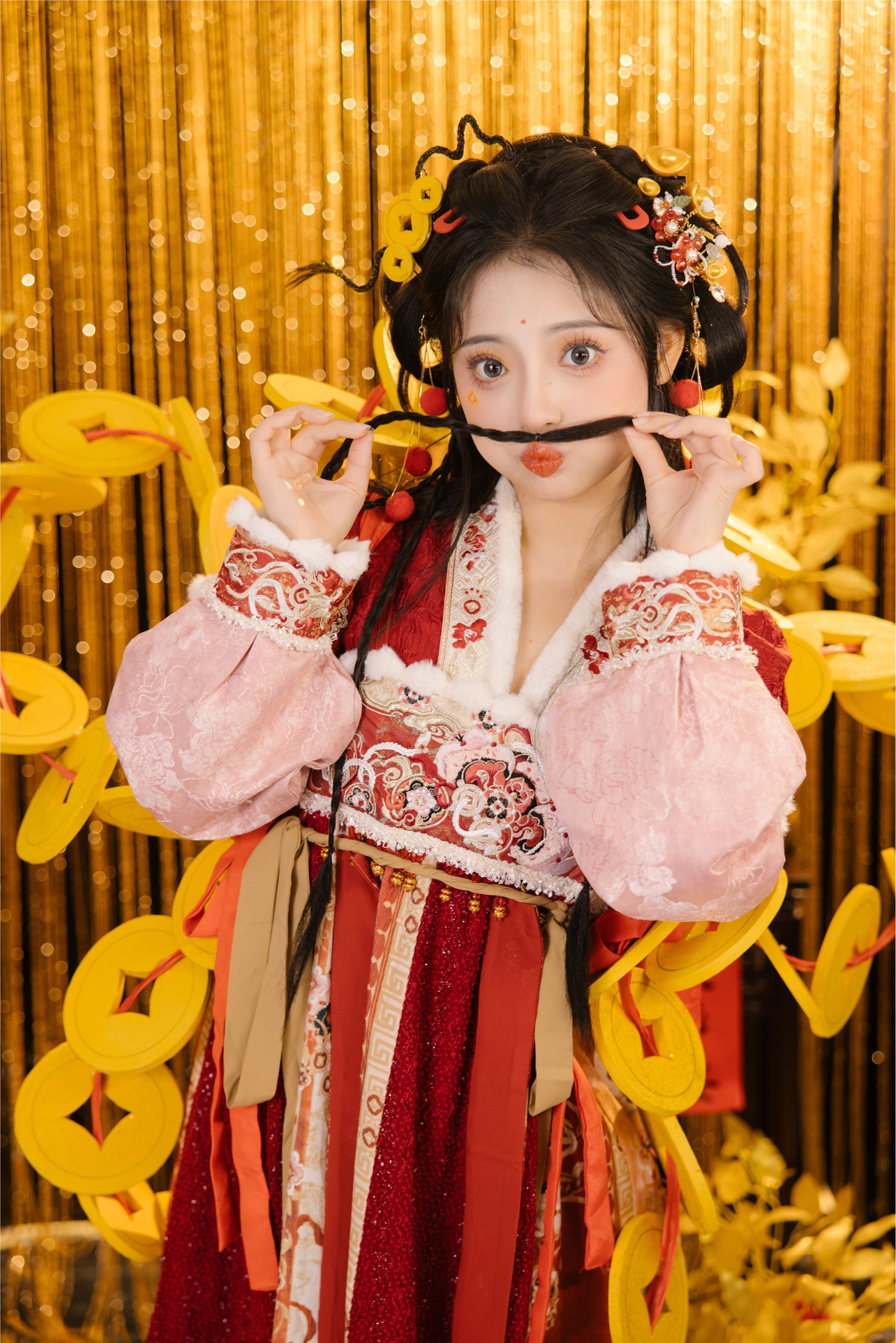 YITUYU艺图语 2025.01.30 蛇年大吉 衔鹿